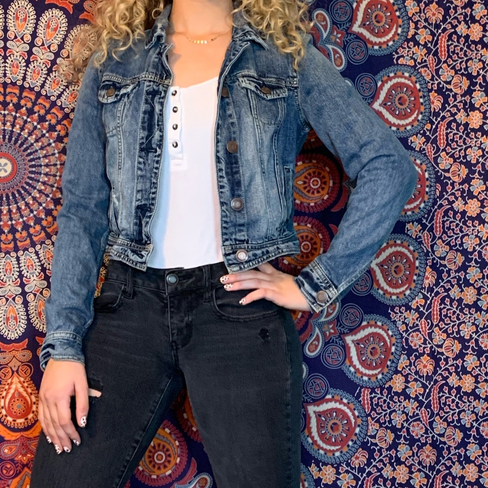 size S american eagle denim jacket